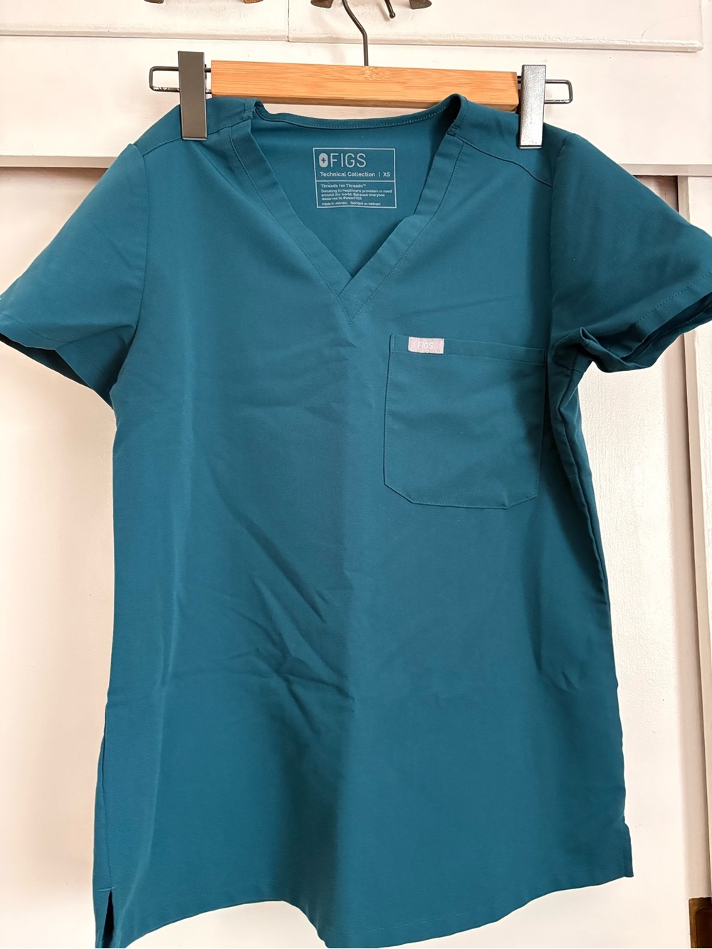 Figs Catarina One-Pocket Scrub Top (XS) Zamora Joggers (Sm P) Caribbean Blue